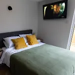 Appartement Peaceful, Private And Spacious Double Garden