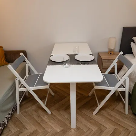 Peaceful, Private And Spacious Double Garden Μπρίστολ