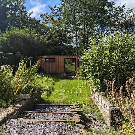 Apartmán Peaceful, Private And Spacious Double Garden Bristol