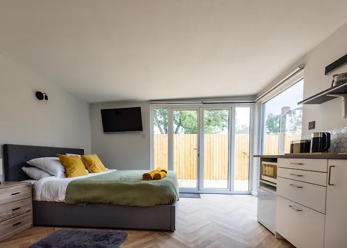 Apartment Peaceful, Private And Spacious Double Garden Bristol