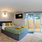 Peaceful, Private And Spacious Double Garden شقة بريستول